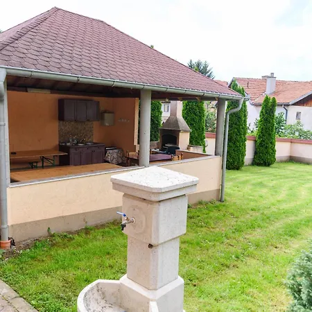 Homestay Smestaj Stai, U Ulici Nikole Tesle 10, *