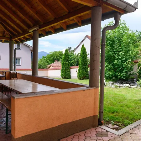 Homestay Smestaj Stai, U Ulici Nikole Tesle 10, *