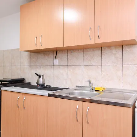 Smestaj Stai, U Ulici Nikole Tesle 10, Homestay *