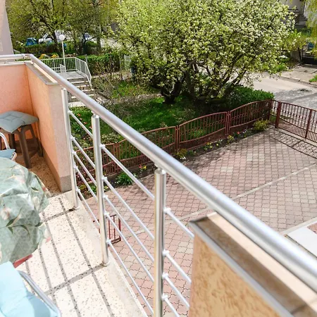 בית אירוח Smestaj Stai, U Ulici Nikole Tesle 10, *